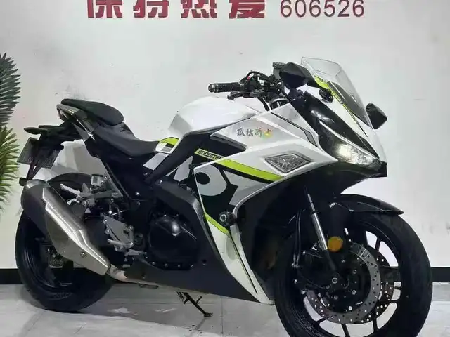 Мотоцикл Suzuki GSX, Душанбе