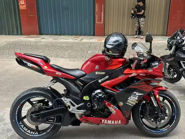 Мотоцикл Yamaha R1, Душанбе