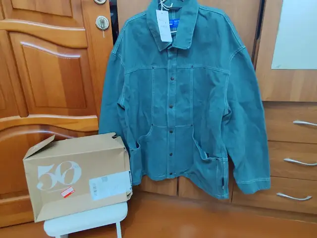 Осенняя куртка ZARA, Душанбе