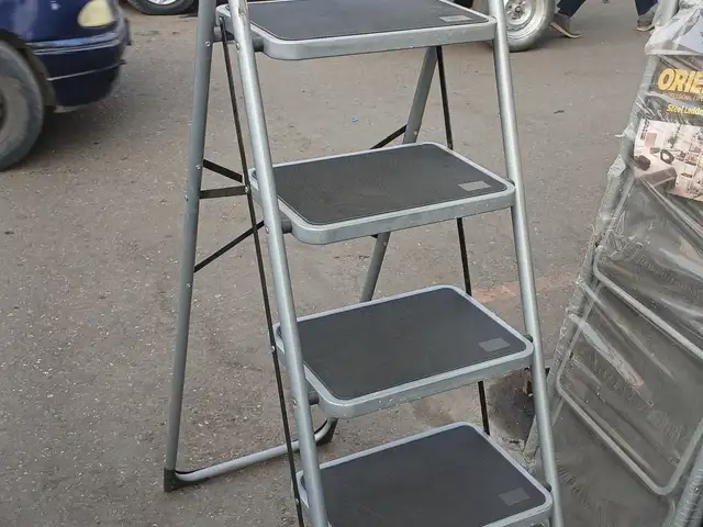 Стремянка, Душанбе