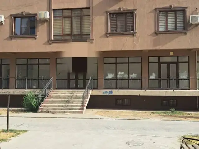 Помещение под свободное назначение, 170м², 4 мкр, Турсунзода