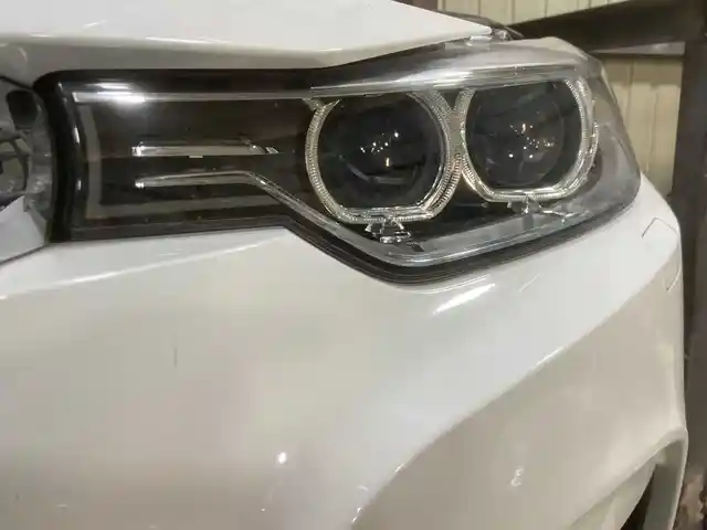 Фара от BMW F30 M Performance, Худжанд