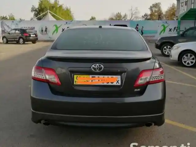 Спойлер багажа на Toyota Camry 2 2011, Душанбе