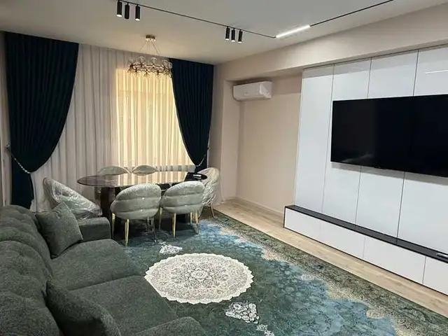 3-комн. квартира, 3 этаж, 156м², Шохмансур доми Империя, Душанбе