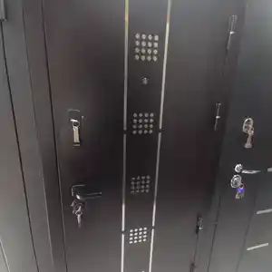 Дверь, Душанбе