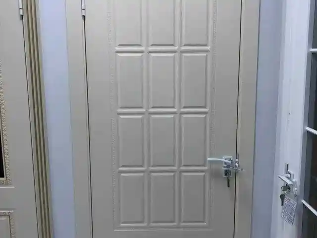 Дверь, Душанбе