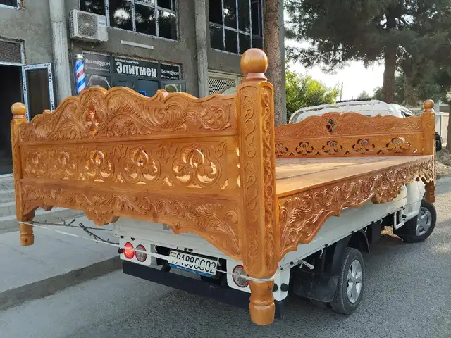 Кати кандакорӣ бо дасти тарошида, Душанбе