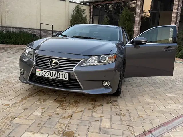 Lexus ES series