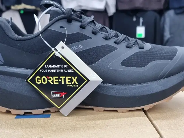 Термокроссовки Reebok, Худжанд