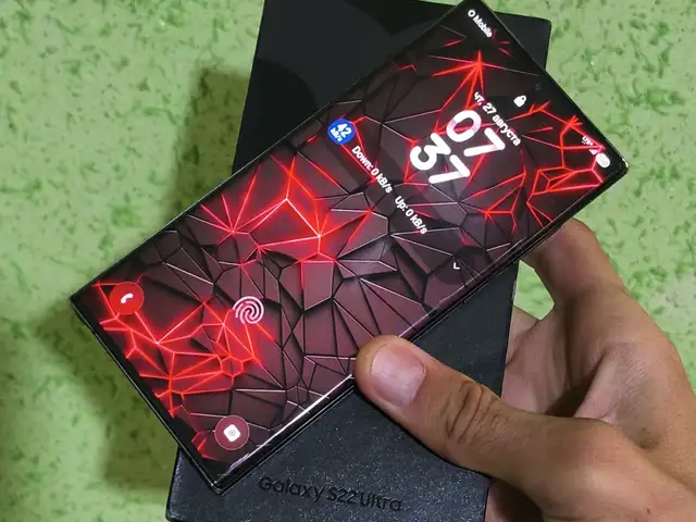 Samsung Galaxy S22 ultra 12/512GB Korea, Турсунзаде