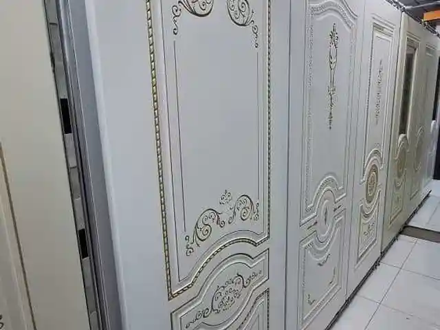 Дверь, Душанбе