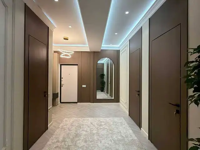 3-комн. квартира, 10 этаж, 101 м², Шохмансур, Ватан, Арка, Душанбе