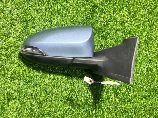 Боковое зеркало от Toyota Vitz NSP130, 2010-2019г, правая сторона, Душанбе