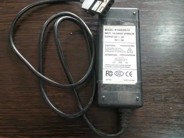 Блок питания 5V, 12V - 2A, Хуҷанд