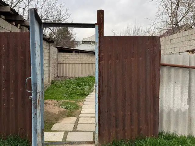 Продажа постройки с земельным участком 10 сот.,Сино, Зарнисор, 102 мкр , Душанбе