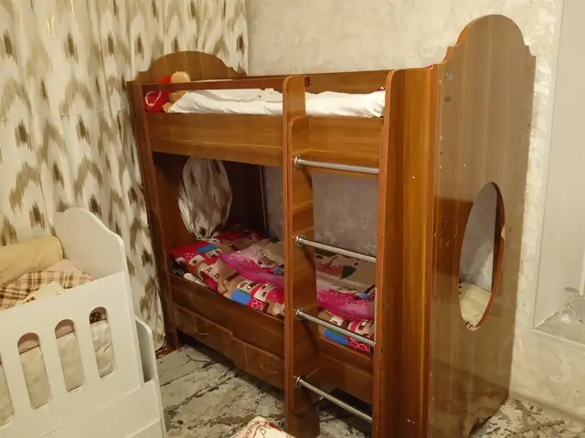 Двухъярусная кровать, Худжанд