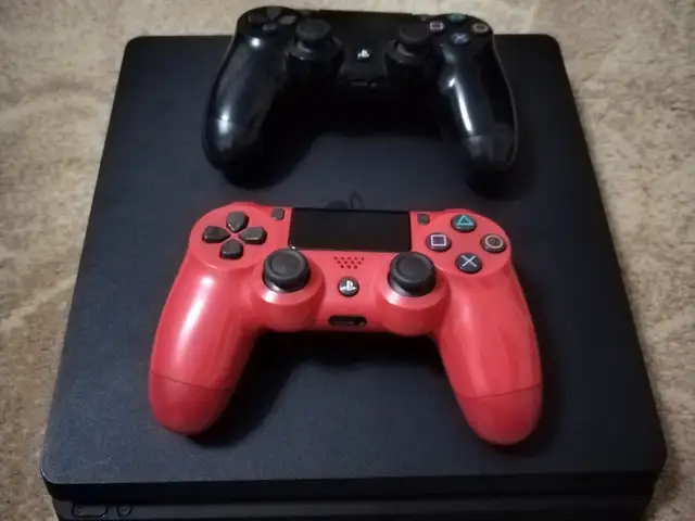 Игровая приставка PlayStation 4 slim. 1 тр, Душанбе