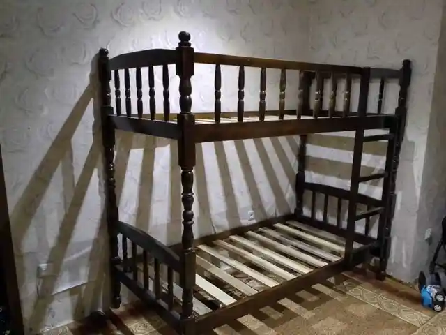 Двухъярусная кровать, Душанбе