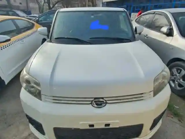 Лобовое стекло на Toyota Rumion, Душанбе