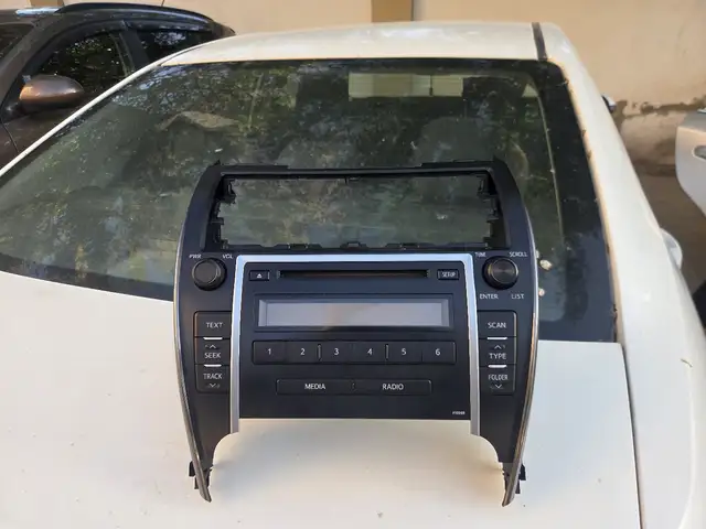 Магнитофон от Toyota, Душанбе