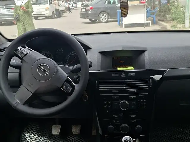 Opel Astra H
