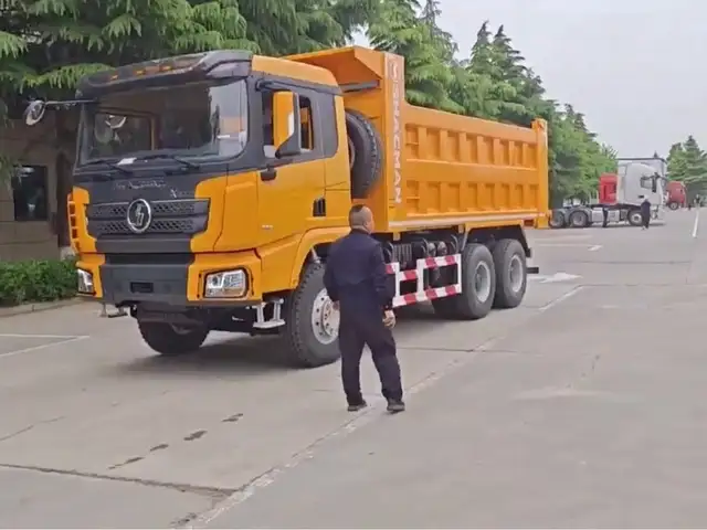 Самосвал Shacman, Душанбе