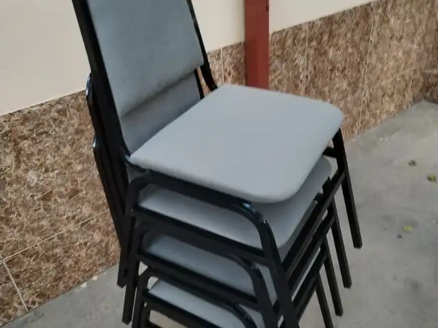 Мягкие стулья, Душанбе