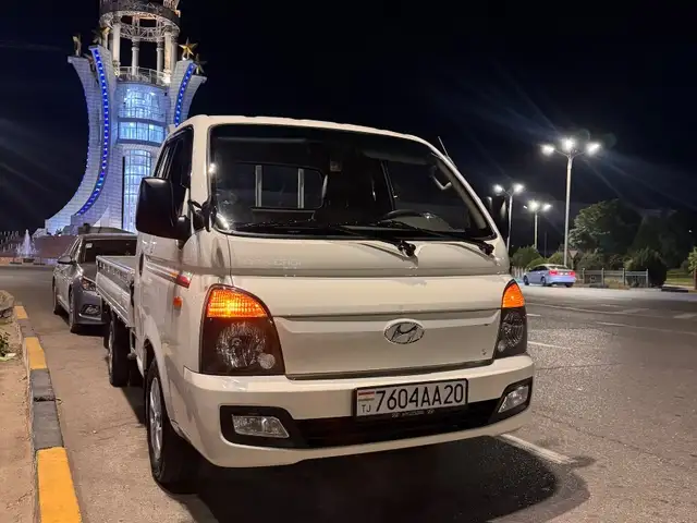 Бортовой автомобиль Hyundai porter 2, Худжанд