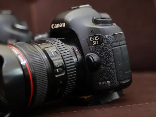 Видеокамера Canon EOS 5D Mark III, Худжанд
