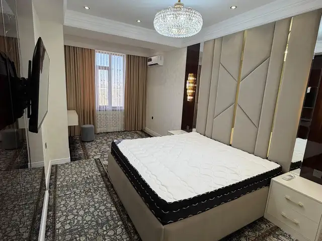 3-комн. квартира, 9 этаж, 120м², 82, Душанбе