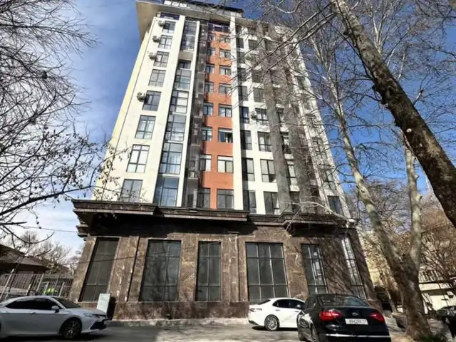 Помещение под свободное назначение, 300м², 91й микрорайон, Поликлиника №10, Сзади Барки Точик, Район Сино, Душанбе