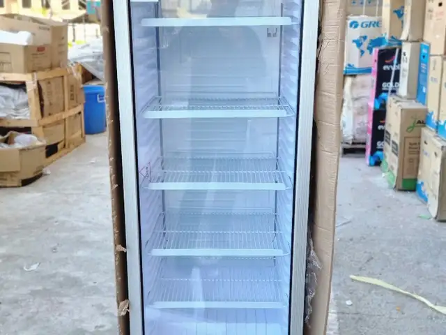 Витринный холодильник Ferre, Душанбе