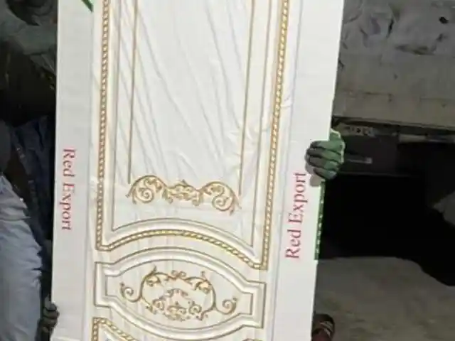 Эмалированная Дверь, Душанбе