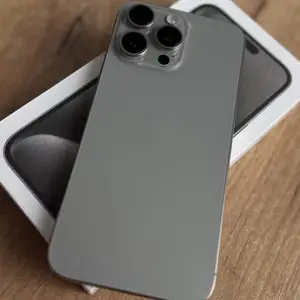 Apple iPhone 15 Pro Max, 256 gb, Natural Titanium, Худжанд