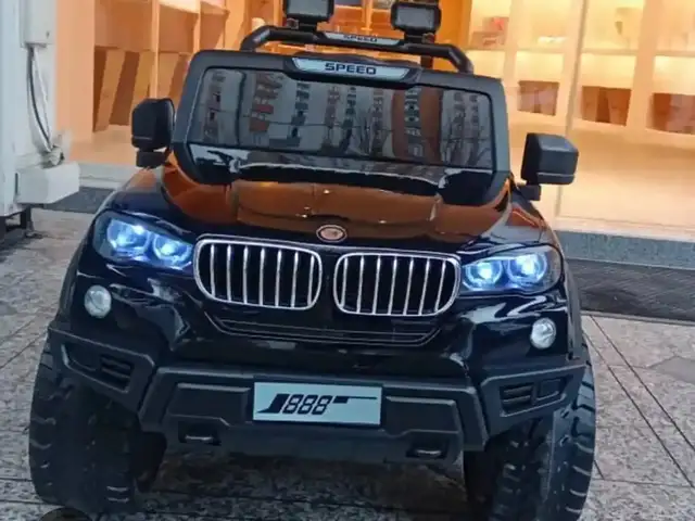 Мошинчаи BMW, Душанбе