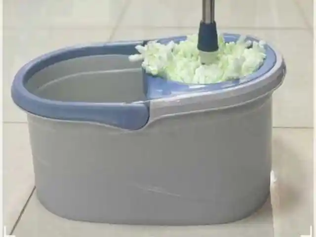 Швабра и ведра, Душанбе