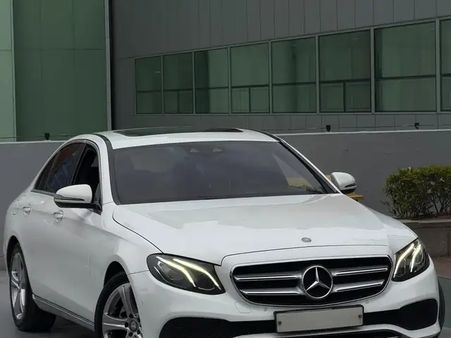 Mercedes-Benz E class