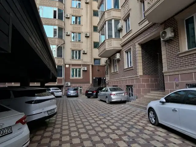 1-комн. квартира, Цокольный этаж, 37 м², 19 мкр, Худжанд