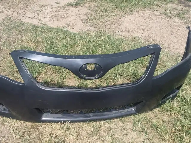 Передний бампер на Toyota Camry 2 2010, Душанбе