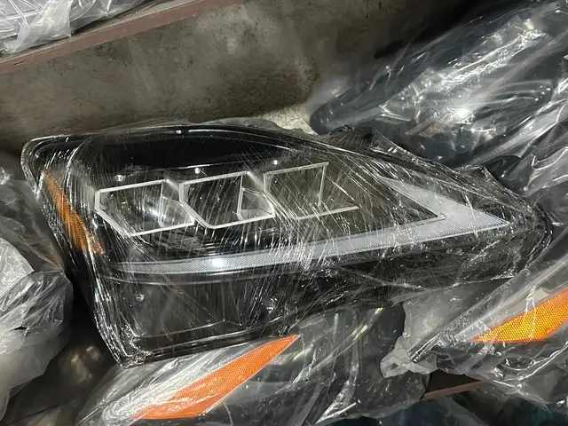 Фара от Lexus is 250 2006-2013, Душанбе