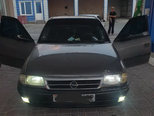 Opel Astra F