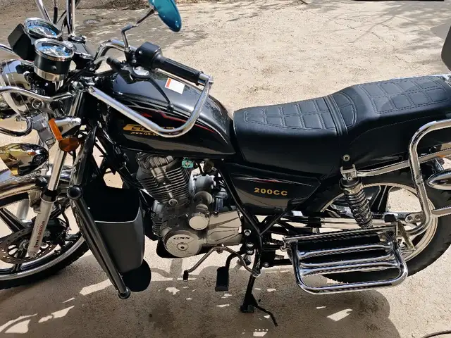 Мотоцикл Suzuki, Турсунзаде