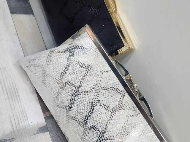 Клатч кожа, Худжанд