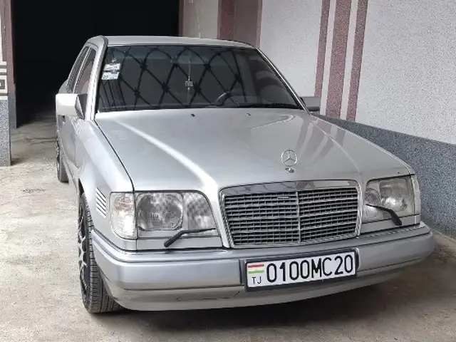 Mercedes-Benz W124
