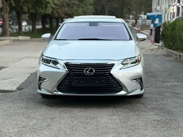 Lexus ES series