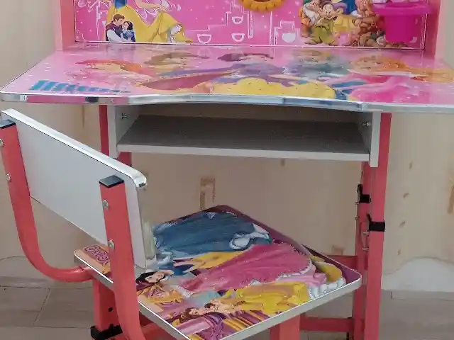 Школьная парта, Душанбе