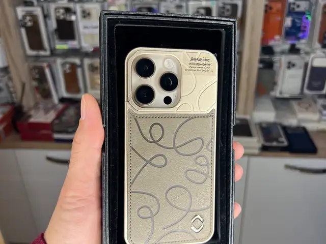 Чехол на iPhone 16 Pro, Худжанд
