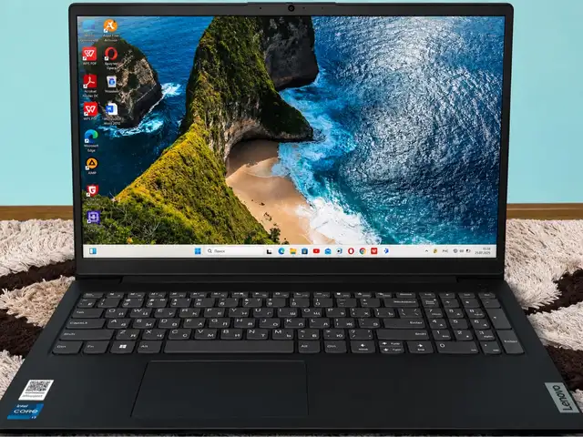Ноутбук Lenovo V1582TT000JRU Intel Core i7, Душанбе