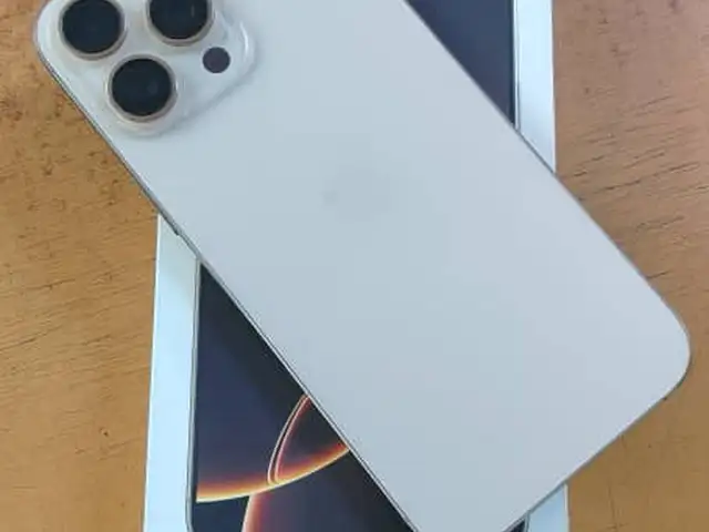Apple iPhone 16 Pro Max, 256 gb, Desert Titanium, Пенджикент