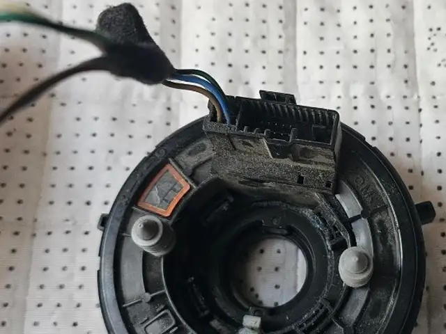 Шлейф под рулевой от КИА К5, Хуҷанд